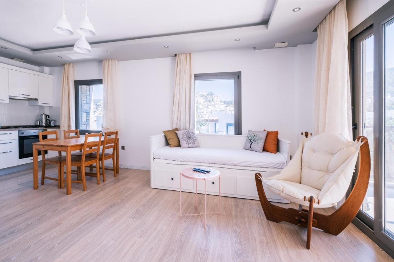 Chic Flat W Balcony 3 Min To In Apartament Bodrum